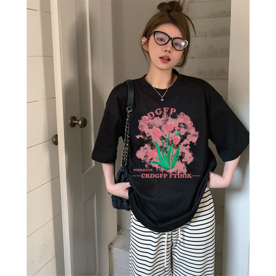 XiaoZhaiNv Kaos Atasan Oversize Wanita Pink Flowers Pattern Lengan Pendek A0029