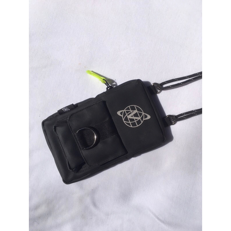 (Preloved) VSYMBOL Vraith Phone Wallet / Hanging Wallet Second