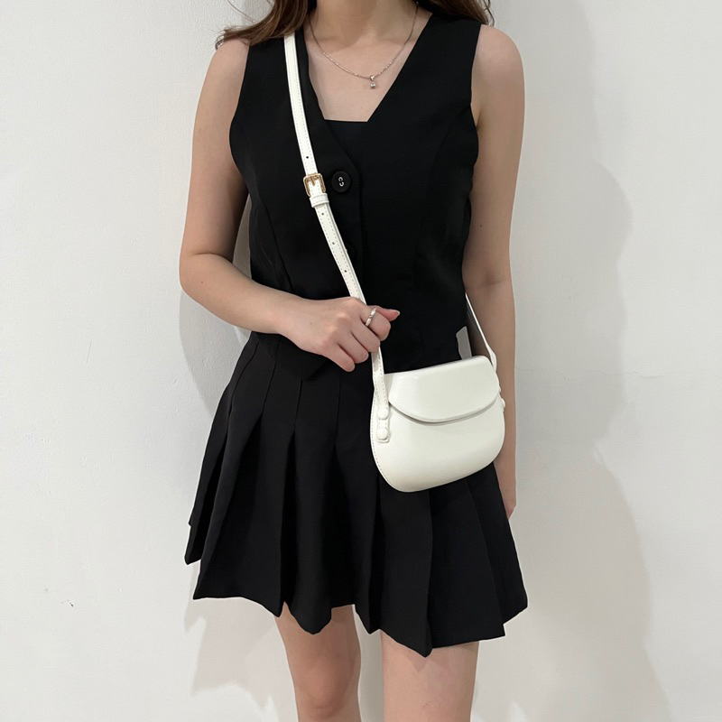 CLOTHIER | Mary Slingbag