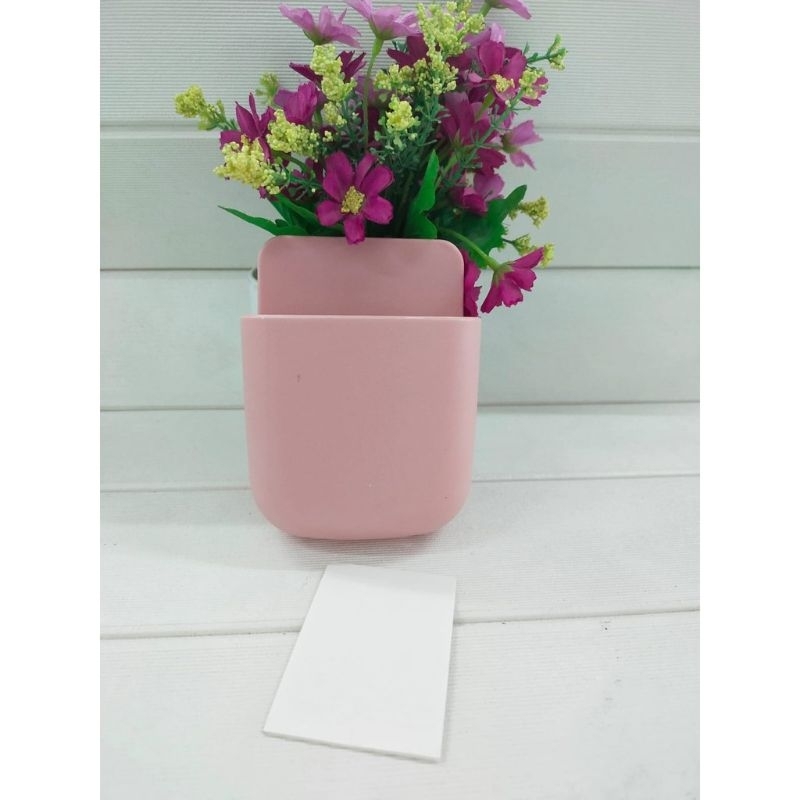holder tempel warna dinding