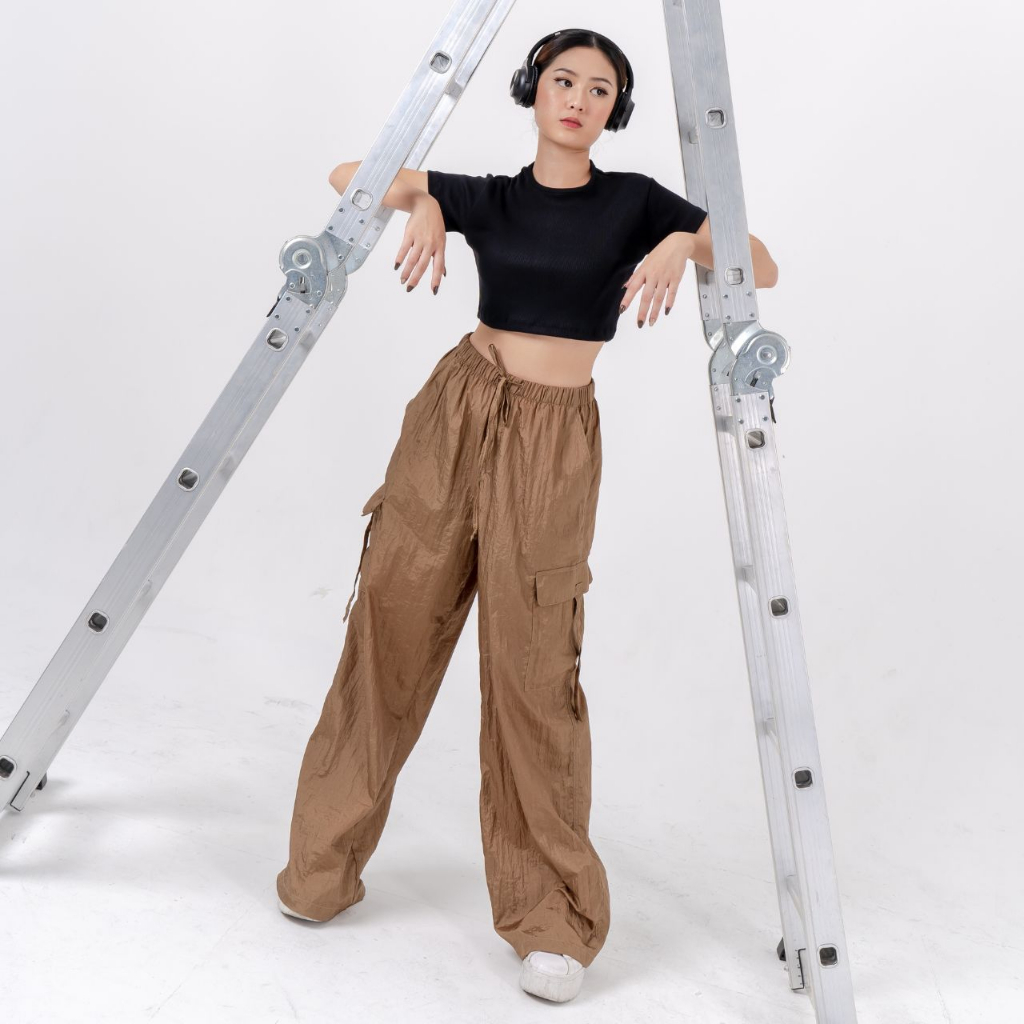 AIJO - Grizelle Cargo Pants - Kulot Panjang Parasut Wanita Korean Look