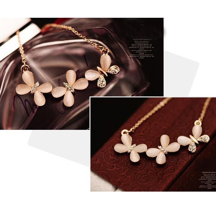 WB214 Kalung Tiga Kupu Kupu Cantik Mewah