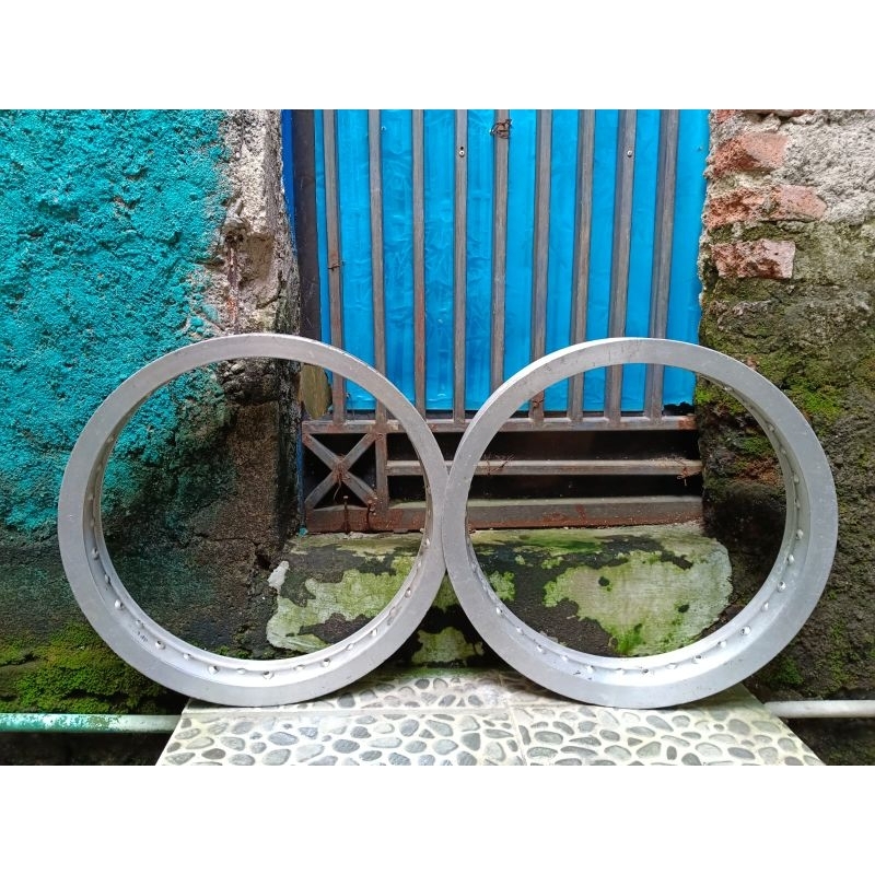 velg venom lebar 215 250 ring 17