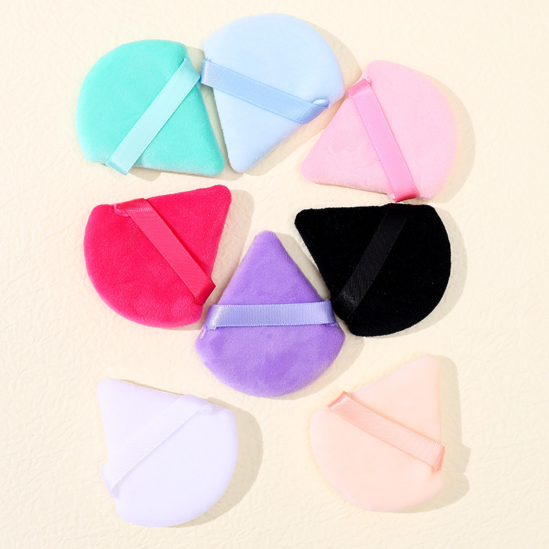 Spon Segitiga Spon Bedak Makeup Puff Tools Lembut Pizza Puff Ukuran Kecil 7 X 7.2CM  F995