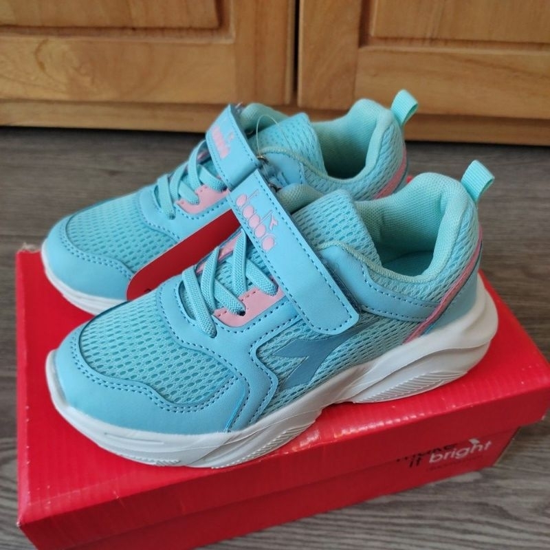 Sepatu Diadora Endria JR