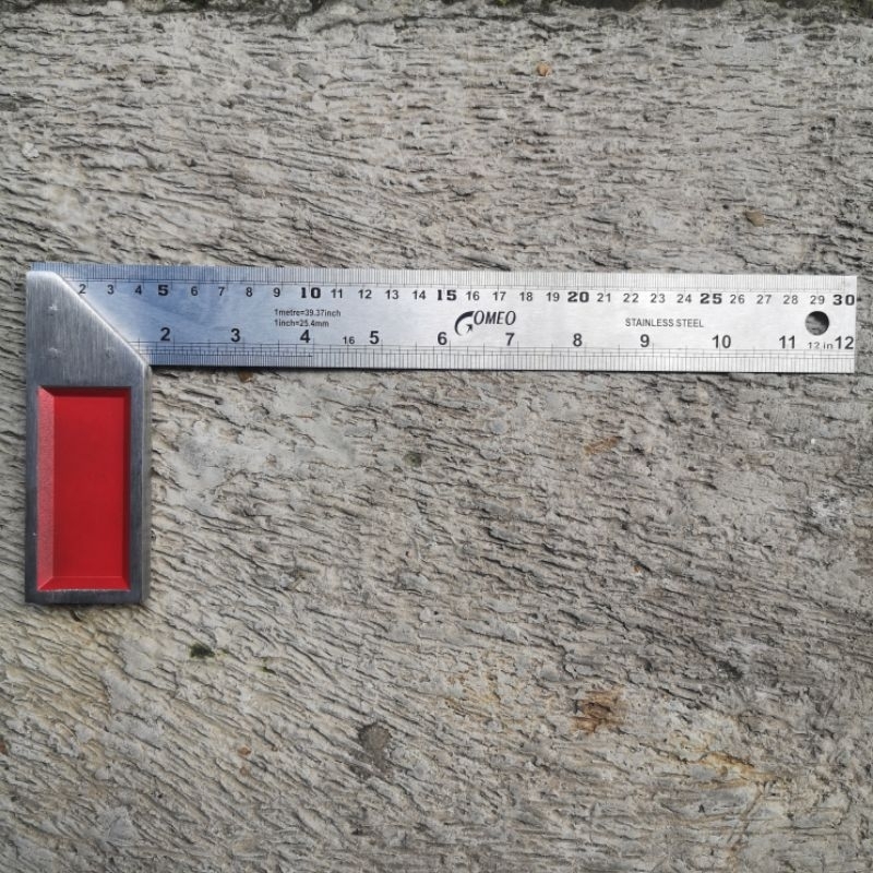 

Penggaris Siku Tukang Stainless Tebal 30 cm