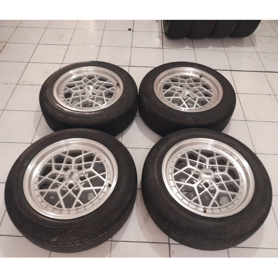Velg Mobil Second R17 Velg Mobil Bekas Hsr Myth-06 Ring 17 Lebar 7,5 Lobang Baut 5X114 Et40 Ban 215 