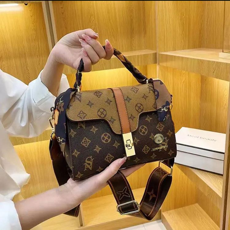 E5731 TAS SELEMPANG WANITA IMPORT MURAH TAS FASHION JAKARTA TERLARIS