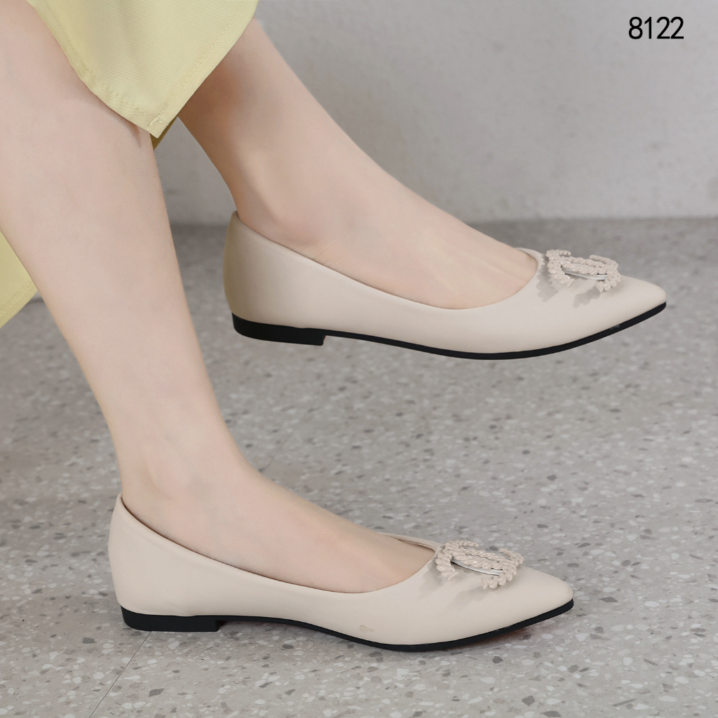 CH 8122 Flatshoe