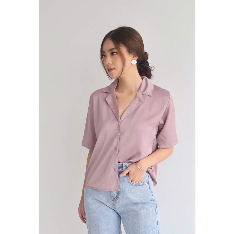 Lea Satin Shirt / Kemeja Satin Wanita
