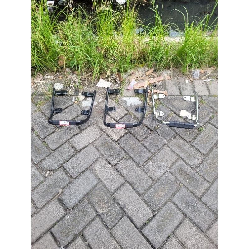 Behel Belakang Honda Grand Impressa / Legenda Repro Krom hitam