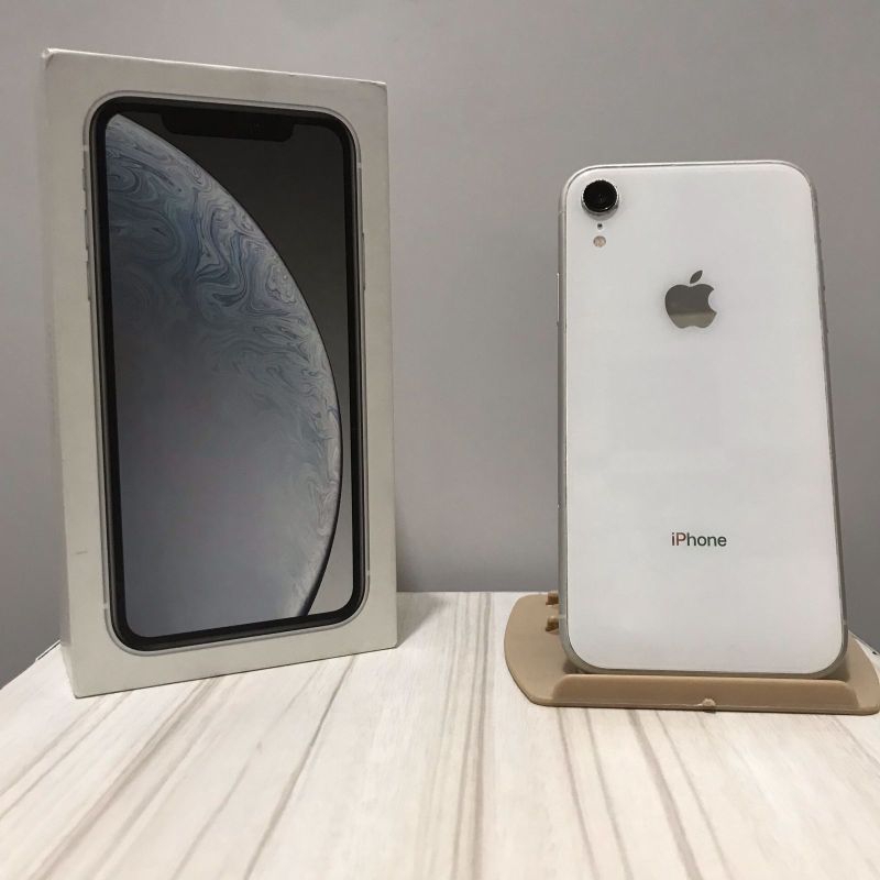 iPhone XR 64GB iBox