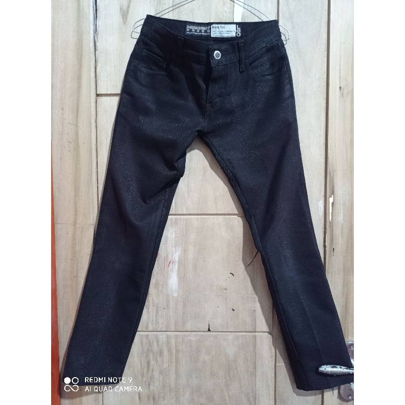 preloved celana hitam