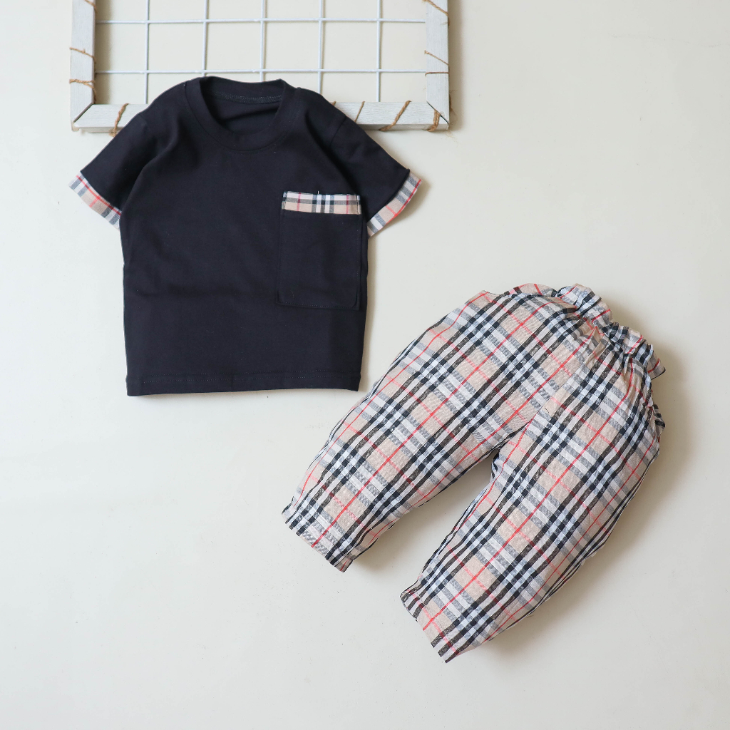 Nuna Store Setelan Kaos bayi dan anak cowo/laki-laki usia 0 Bulan - 3 tahun Motif Kaos Kantong Burberry