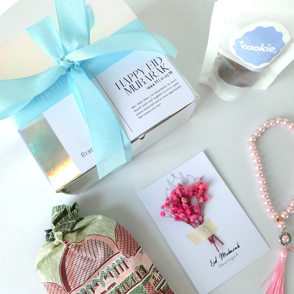 

Khanza Eid Lebaran Ramadhan Hampers Aesthetic Estetik