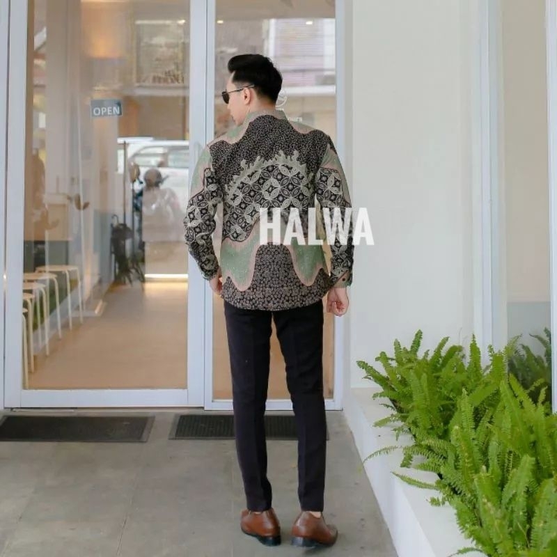 Batik pria sage green kemeja lengan panjang warna hijau