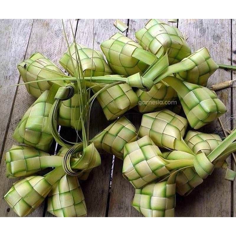

ketupat janur, ketupat lebaran, ketupat jawa ketupat murah,ketupat purworejo.ketupat jogja.