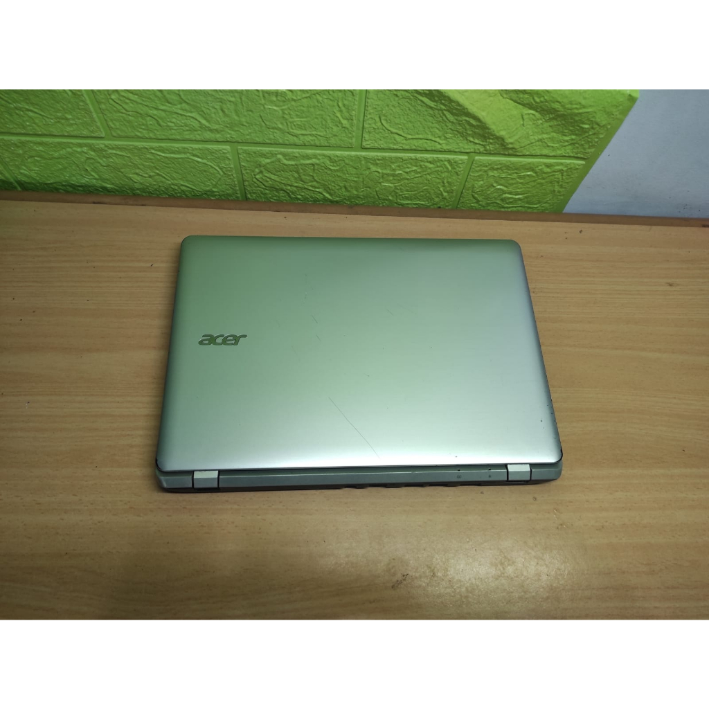 Kesing Casing Case Notebook Acer E11 E3-111