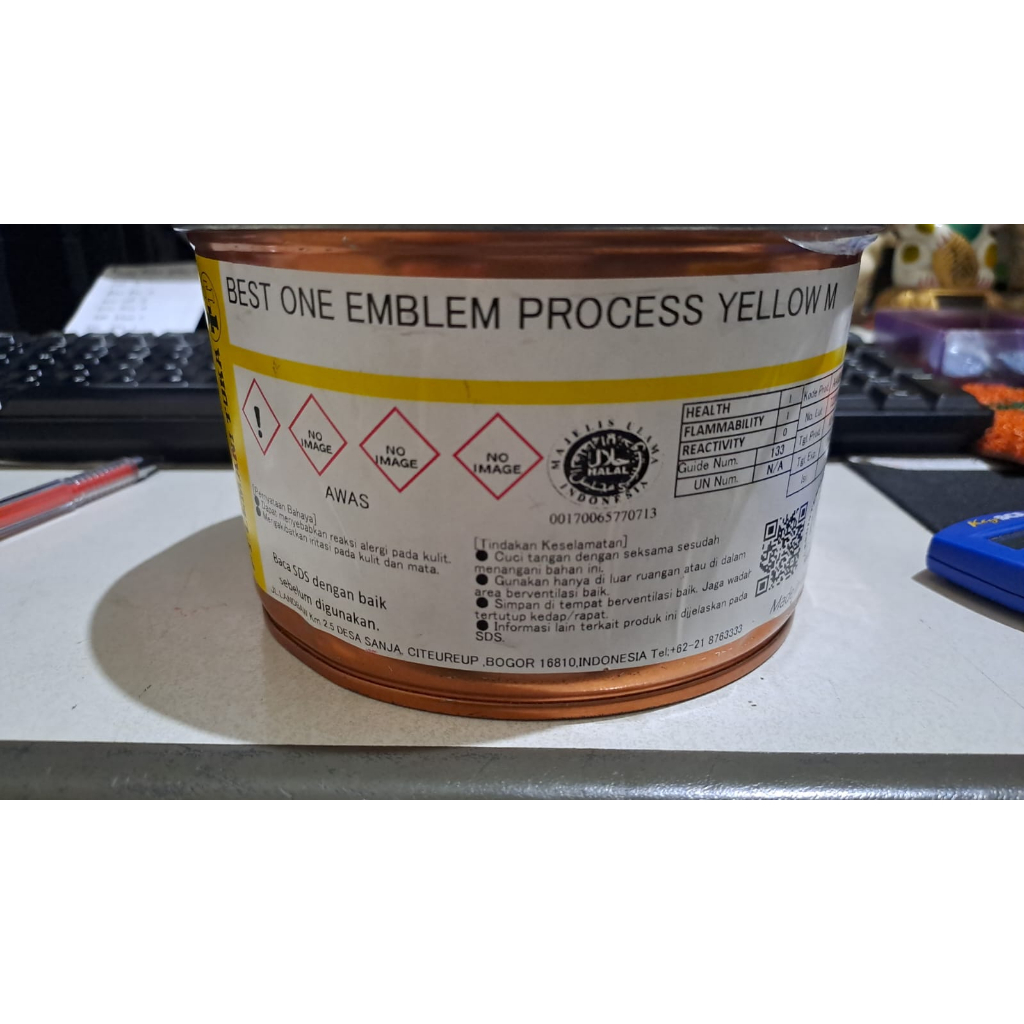 

Tinta Cemani Best One Emblem Process Yellow M