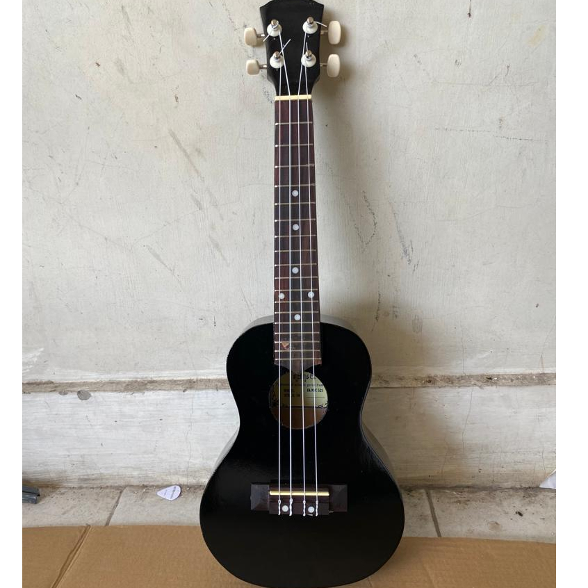 Ukulele 4 Senar MymCa Concert 23 Inch