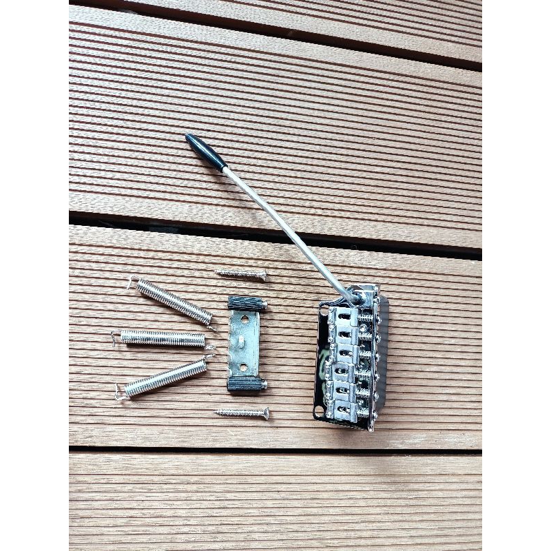 Tremolo Gitar PRS SE Silver Sky John Mayer