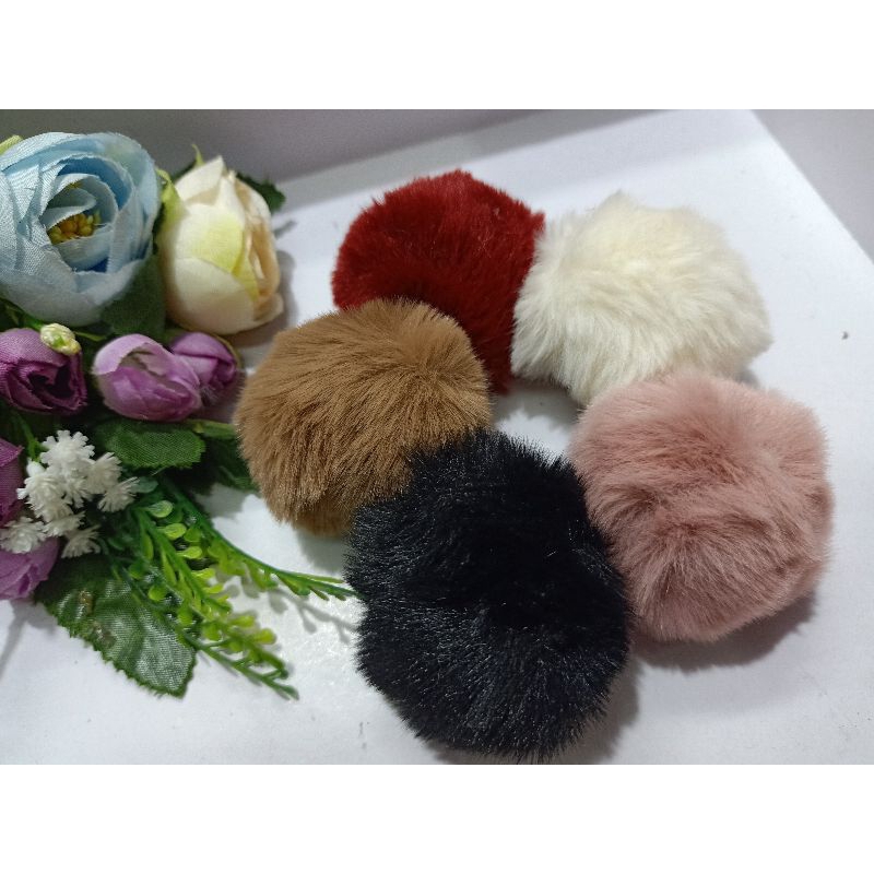 12 pcs pompom 5cm /pompom gantungan
