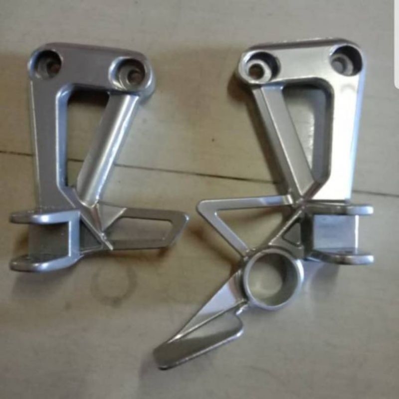 Postep footstep pijakan kaki belakang scorpio ori