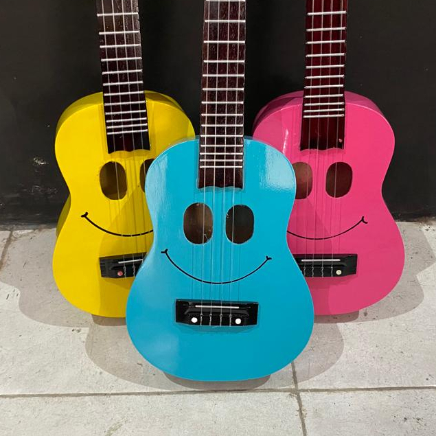 Paket Ukulele smile senar 4