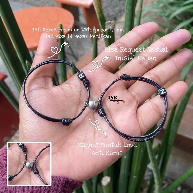 (sepasang) gelang couple inisial MAGNET LOVE