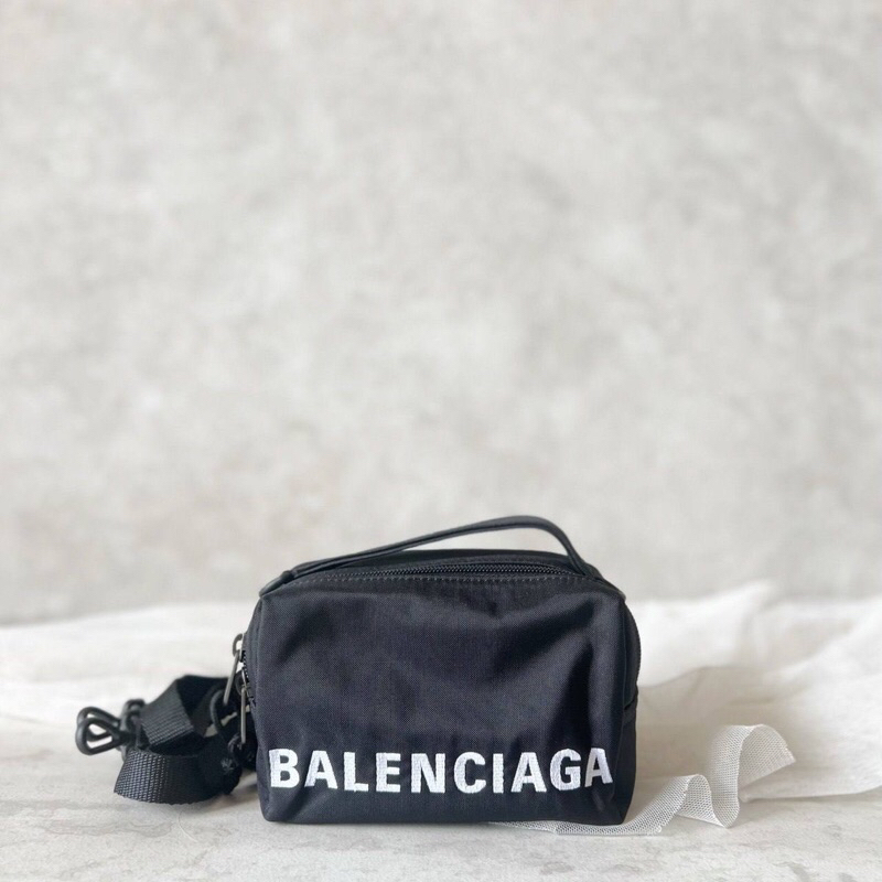 TAS SELEMPANG BRANDED WANITA ORIGINAL - Balenciaga pouch nylon top handle/crossbody bag