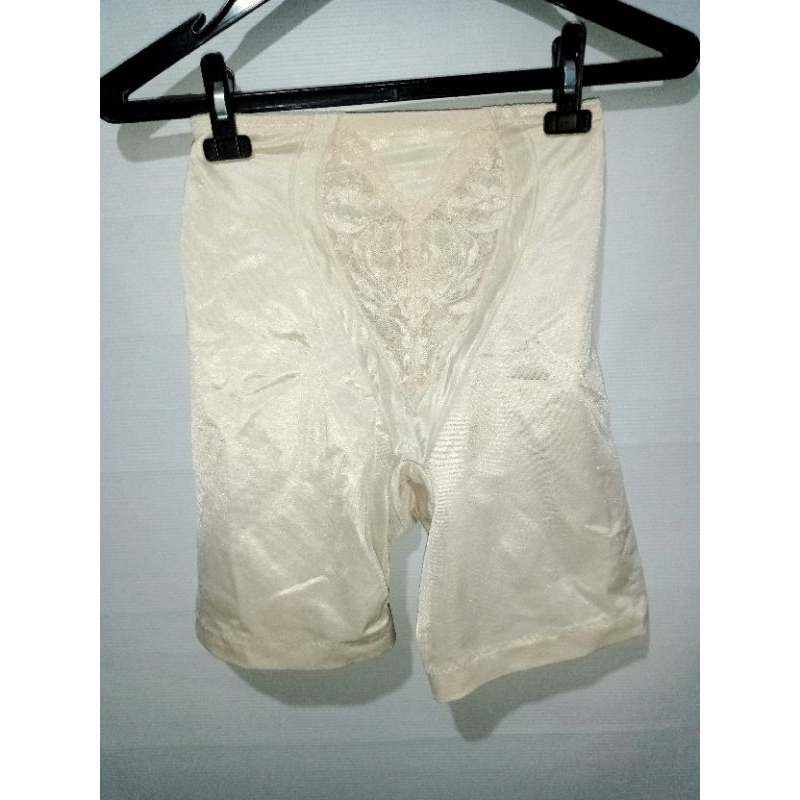 Celana korset WACOAL