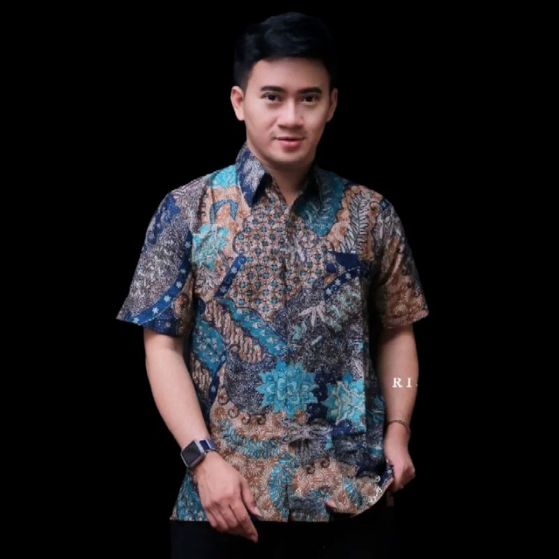 Kemeja batik pria lengan pendek reguler | Baju batik pria lengan pendek