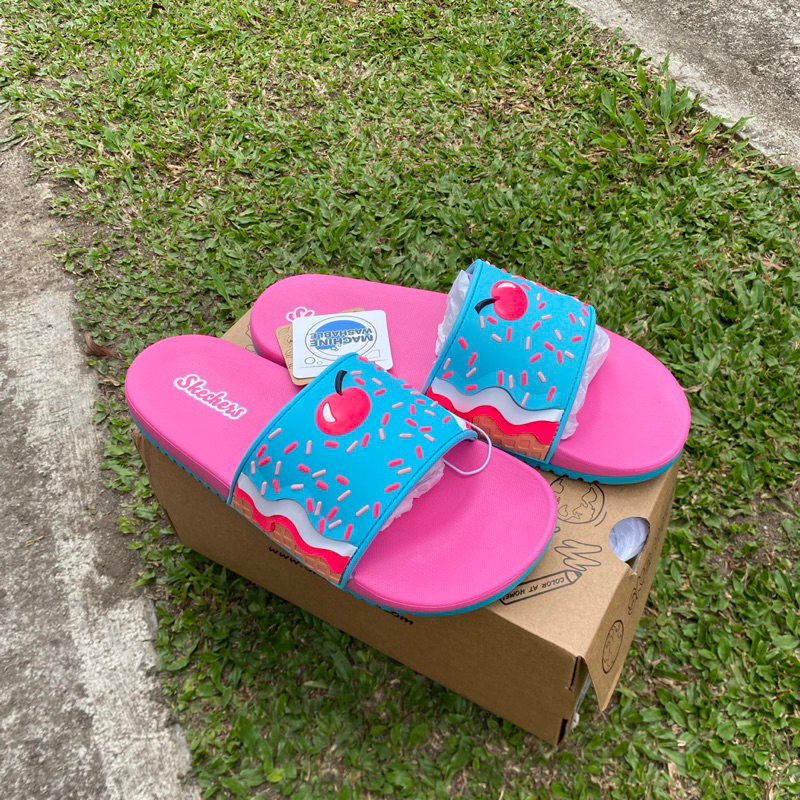 Diskon upto 70% Slide Skechers Gambix sandal