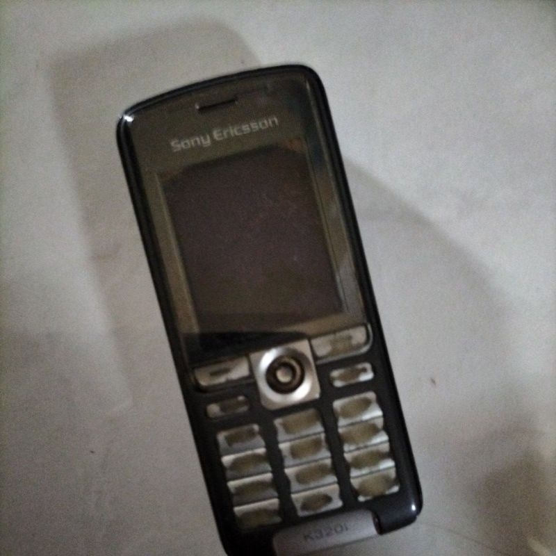 handphone Sony Ericson k320i rusak