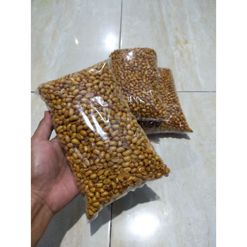 

Kedelai Kedele Goreng Versi Madura Renyah Asin Gurih Sedap Bawang 1Kg 1 KG Kilo Gram Gramasi Baru