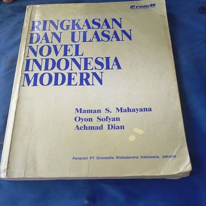 

buku Ringkasan dan ulasan novel Indonesia modern