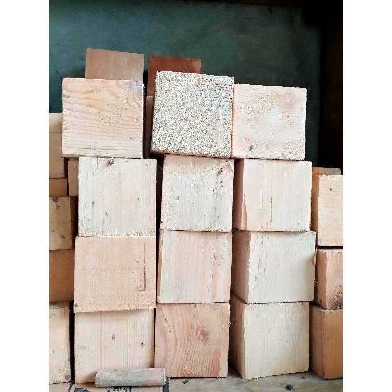 Kubus kayu jati Belanda 10cm x 10cm