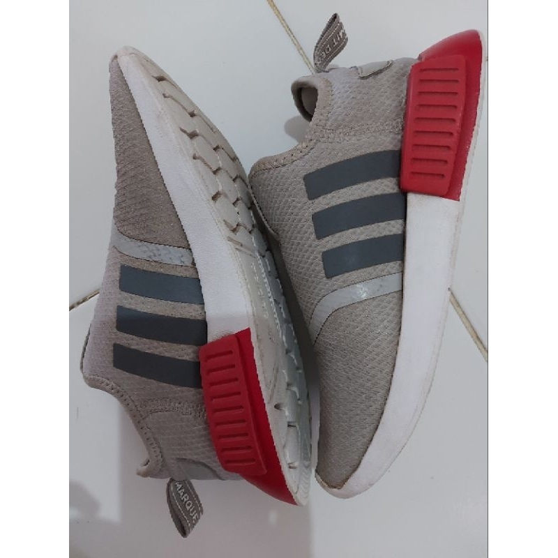 Preloved Original Adidas NMD 360 kids size UK 13k