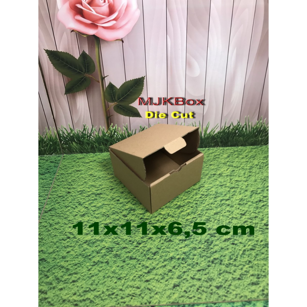 

Kardus Karton Uk, 11x11x6,5 cm...Die Cut u/ packing - aksesoris - dll