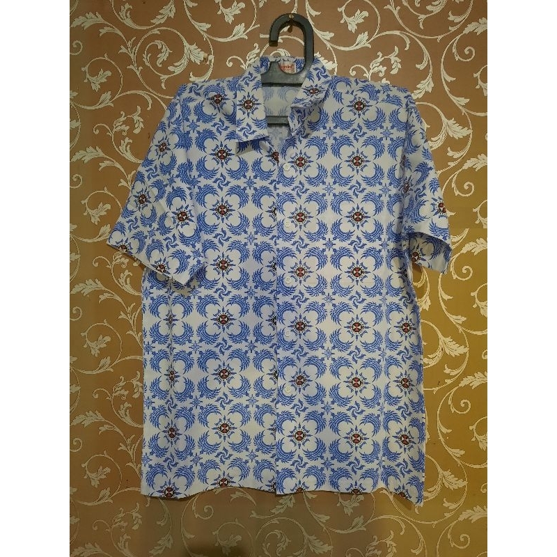 PRELOVED kemeja batik seragam SMP sekolah