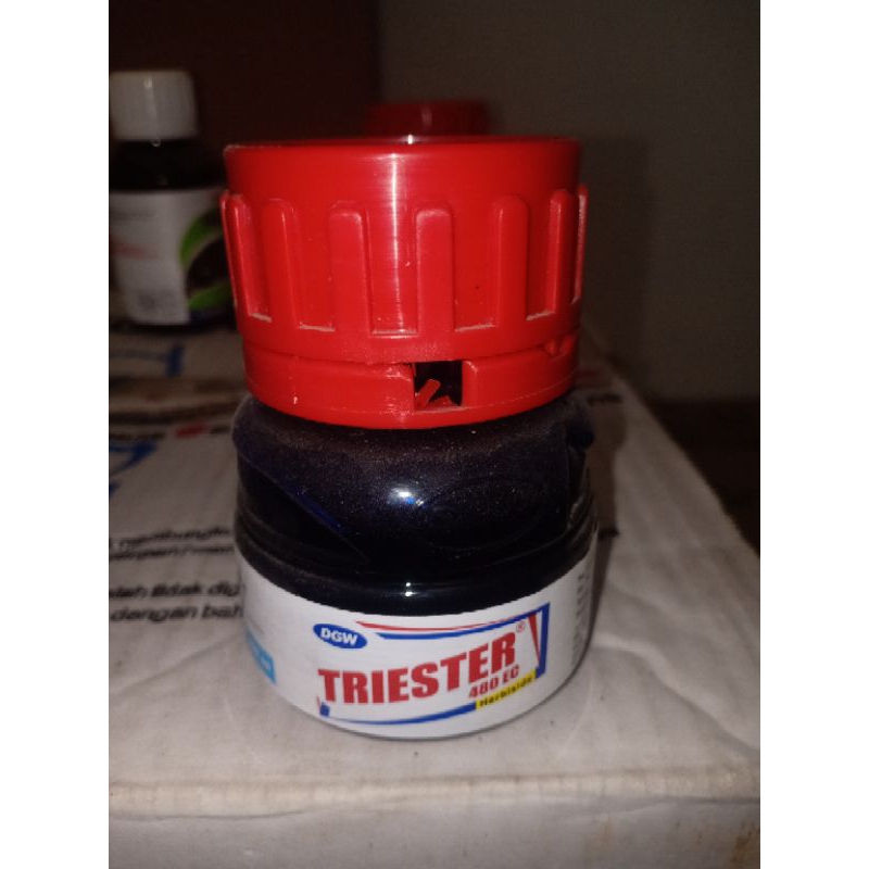 Triester Herbisida 480EC 100ml