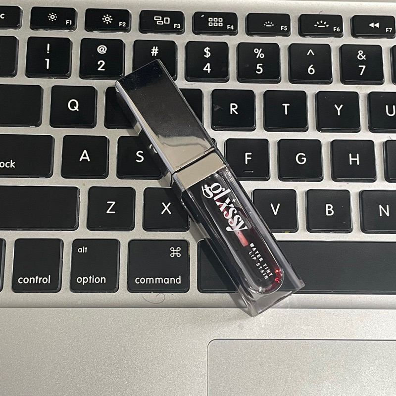 [booked] preloved lip stain 8 jam glxssy lip water tint