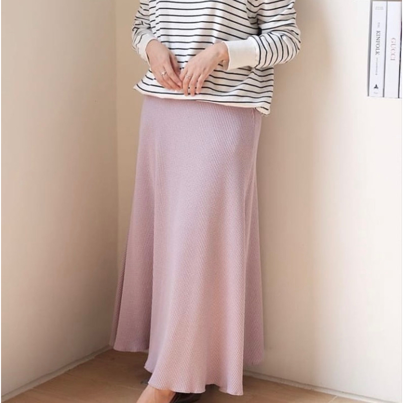 Preloved Knitted Hana Skirt Hijab Nueta X Dwihanda