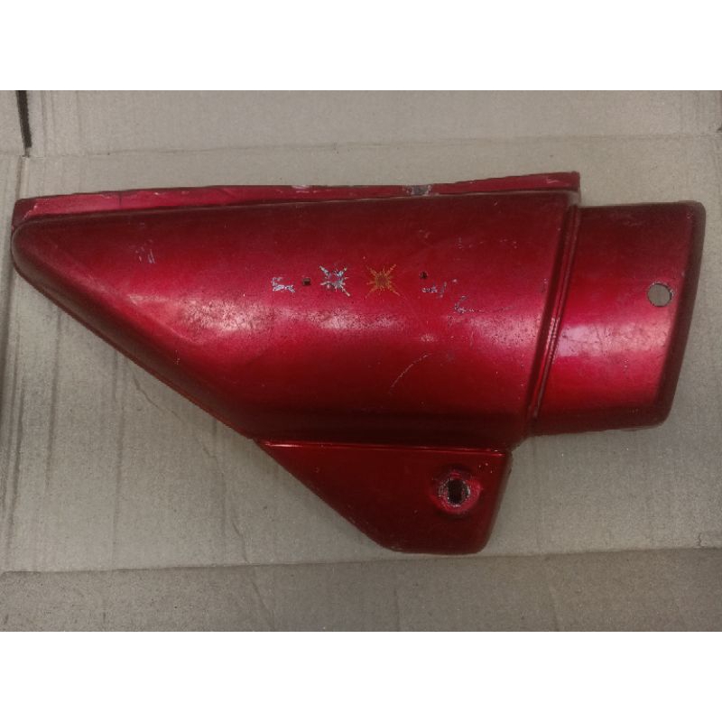 SIDE COVER ACCU HONDA CB100N CG110N TUTUP AKI HONDA CB100N CG110N BOK BOX AKI HONDA CB100N CG110N