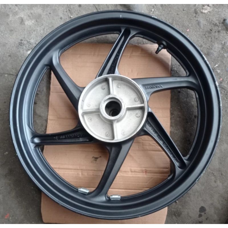 velg belakang CBR 150R double disk original seken copotan