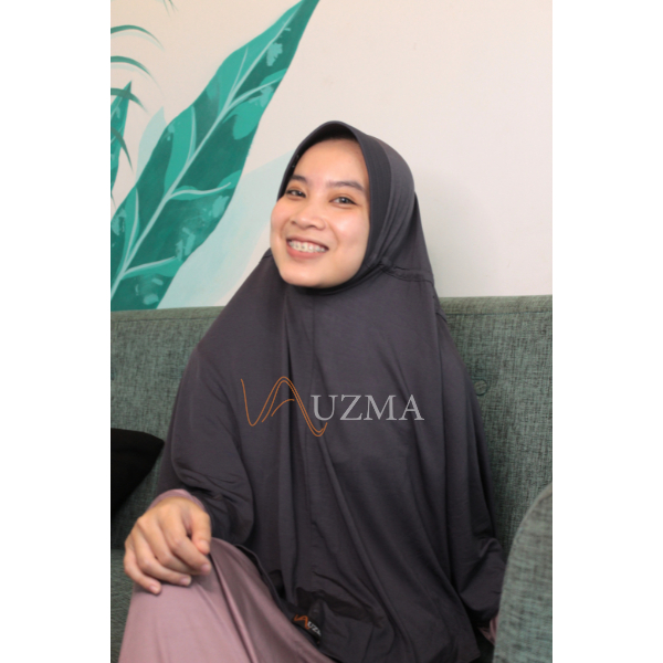 𝐔𝐙𝐌𝐀 - HIjab Instan Kerudung Bergo Habl Sabil Premium -Abu Tua-