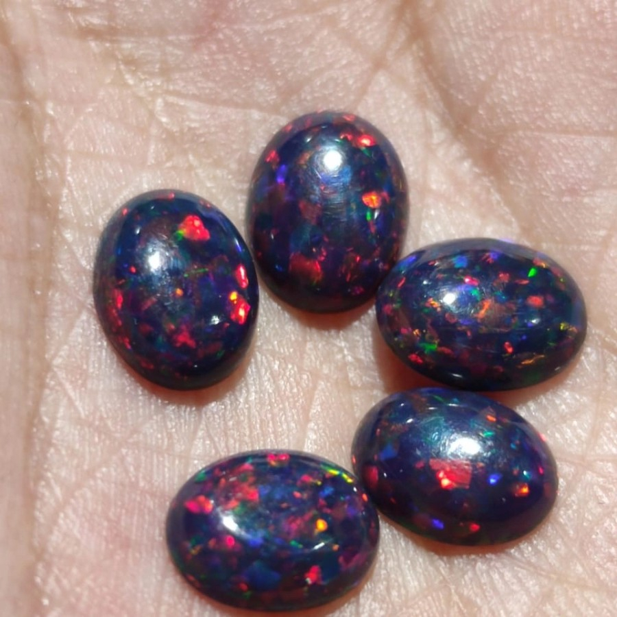 Black Opal Permata Kalimaya Australia Oval Cabochon
