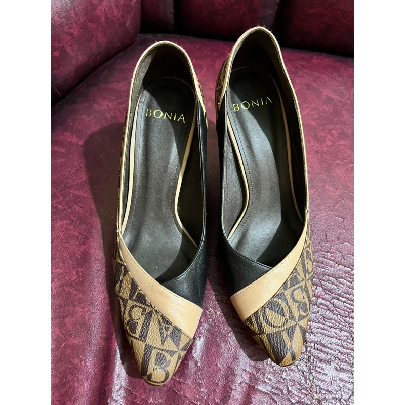 SEPATU HEELS BONIA PRELOVED