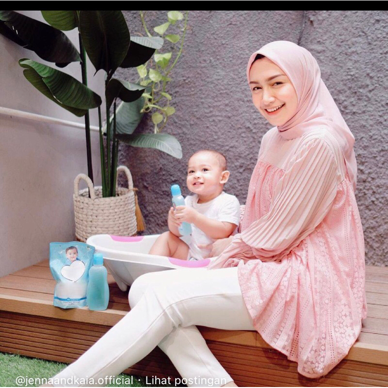 Zanna Top Blossom Size S Jenna and Kaia