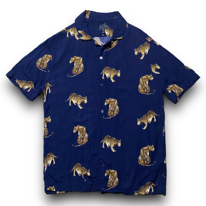 H&M tiger Print Open Collar Shirt